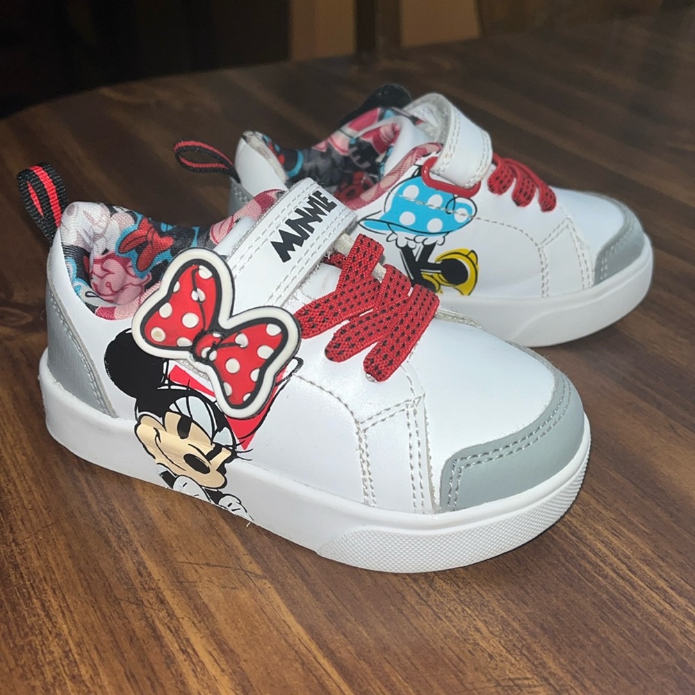 Minnie Mouse Disney Junior toddler shoes size 7